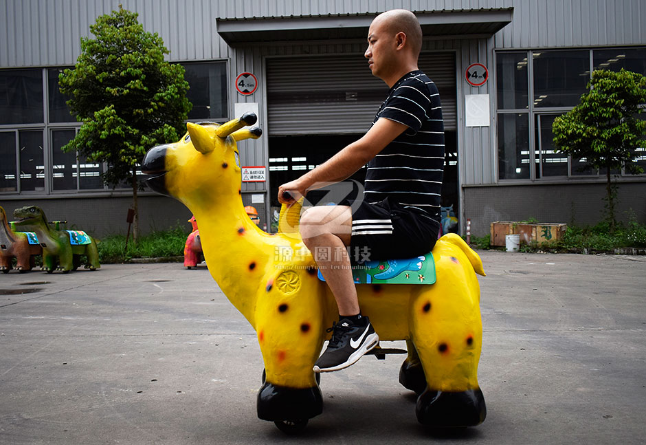 小鹿電動車，小鹿童車，商場騎的小鹿